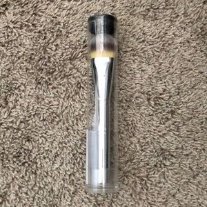 Cosmetics foundation brush